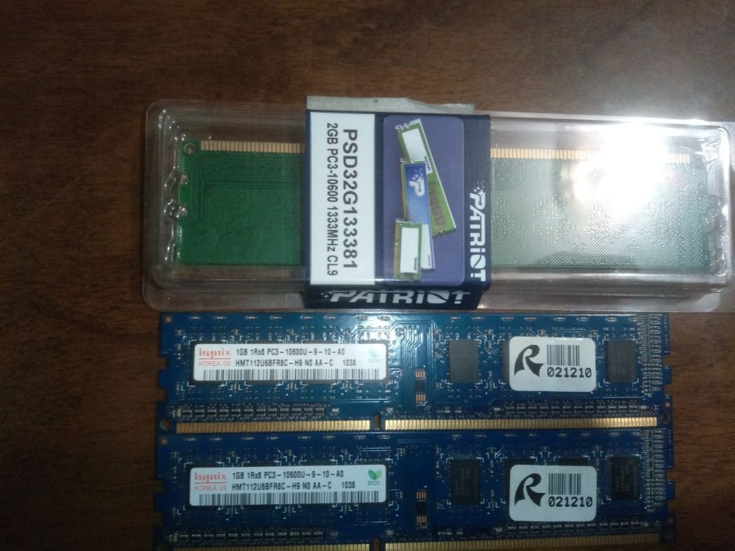 Оперативна пам'ять ddr3 HMT112U6BFR8C-H9 та PSD32G133381