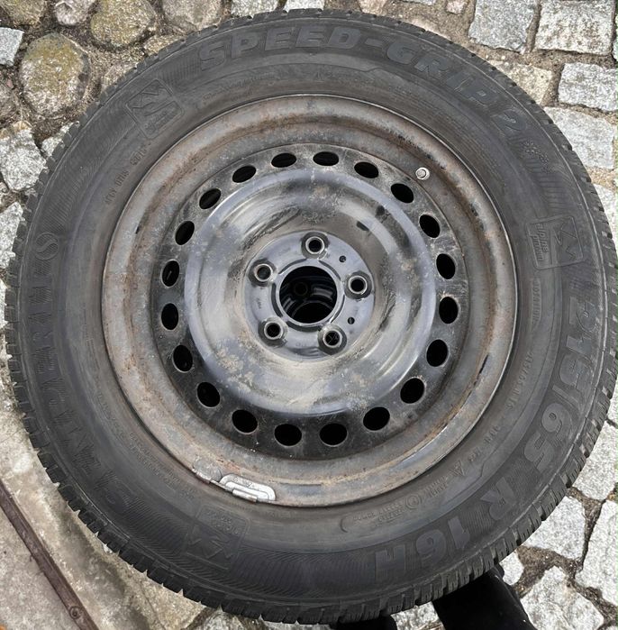 Opony Nissan Qashqai 215/65R/16H Zimowe Komplet