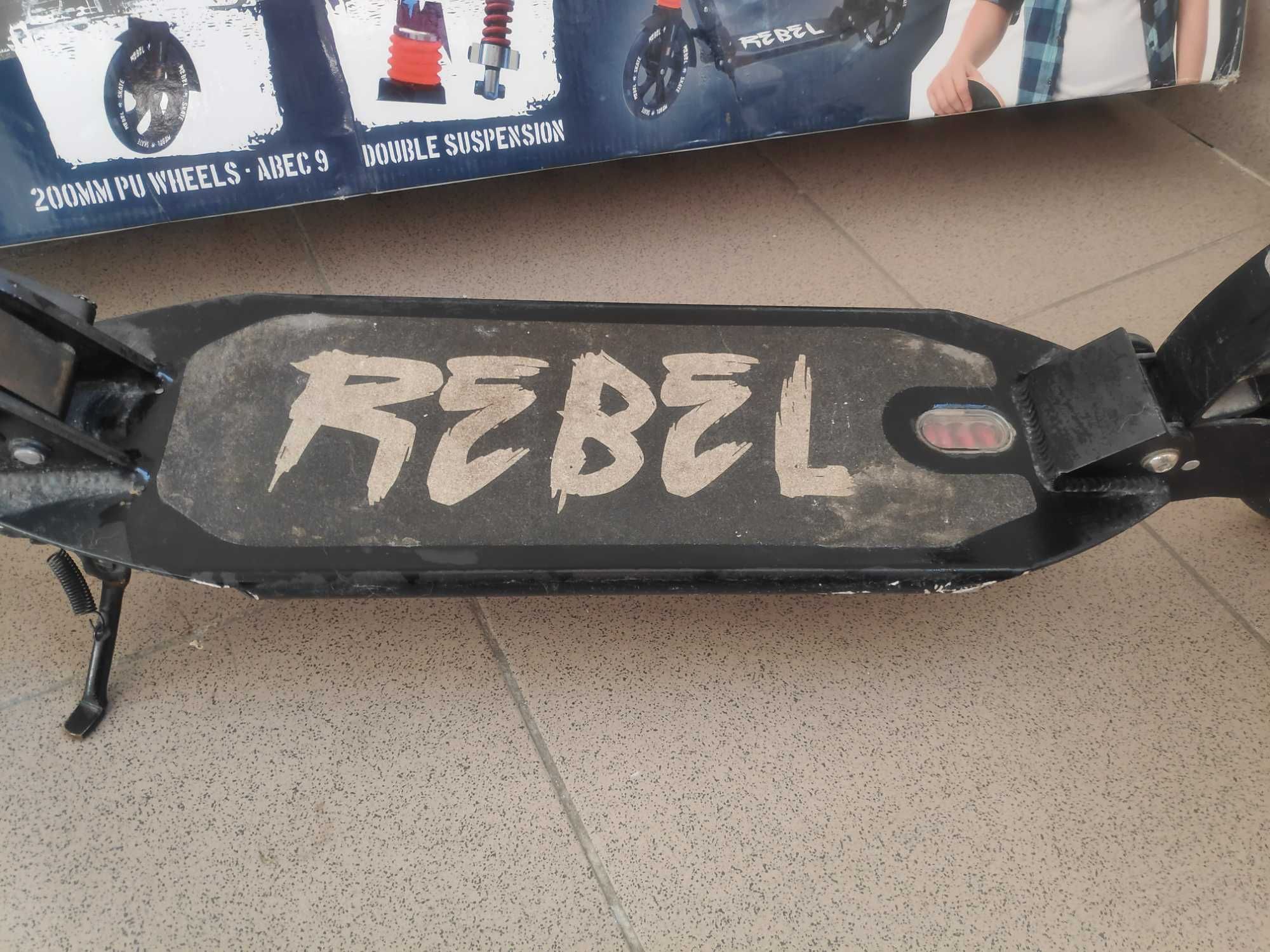 Потужний самокат з амортизатором Rebel Skate (США).