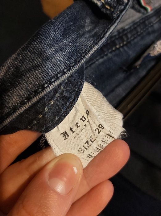 Sprzedam spodnie damskie jeansy 38