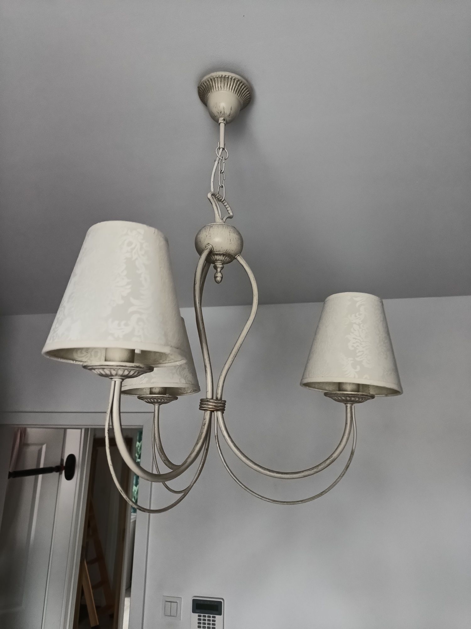 Lampa żyrandol w stylu retro potrójna