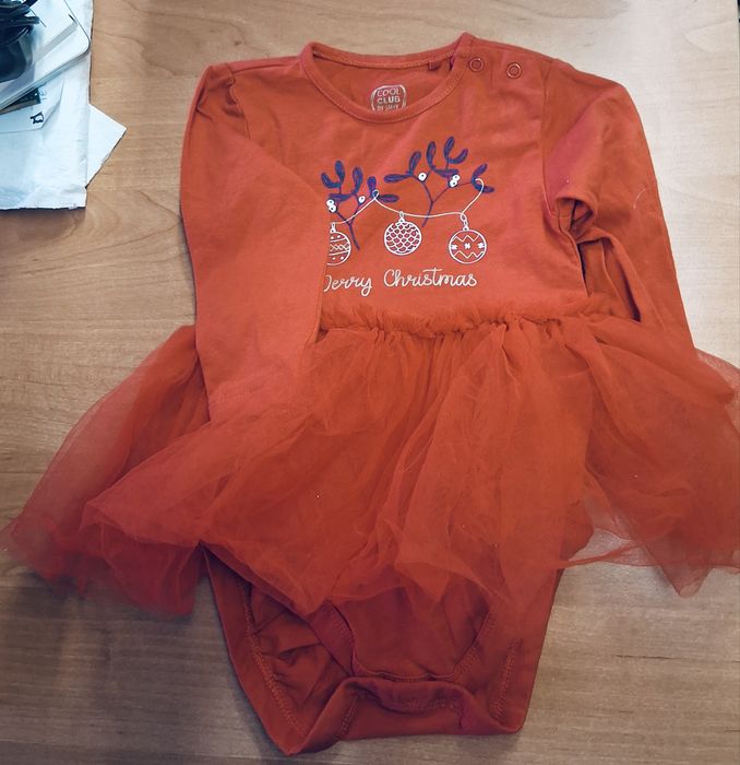 Świąteczne czerwone body bombki tiul 68 Cool Club by Smyk