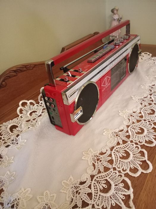 Продам магнитолу Sharp Qt 70