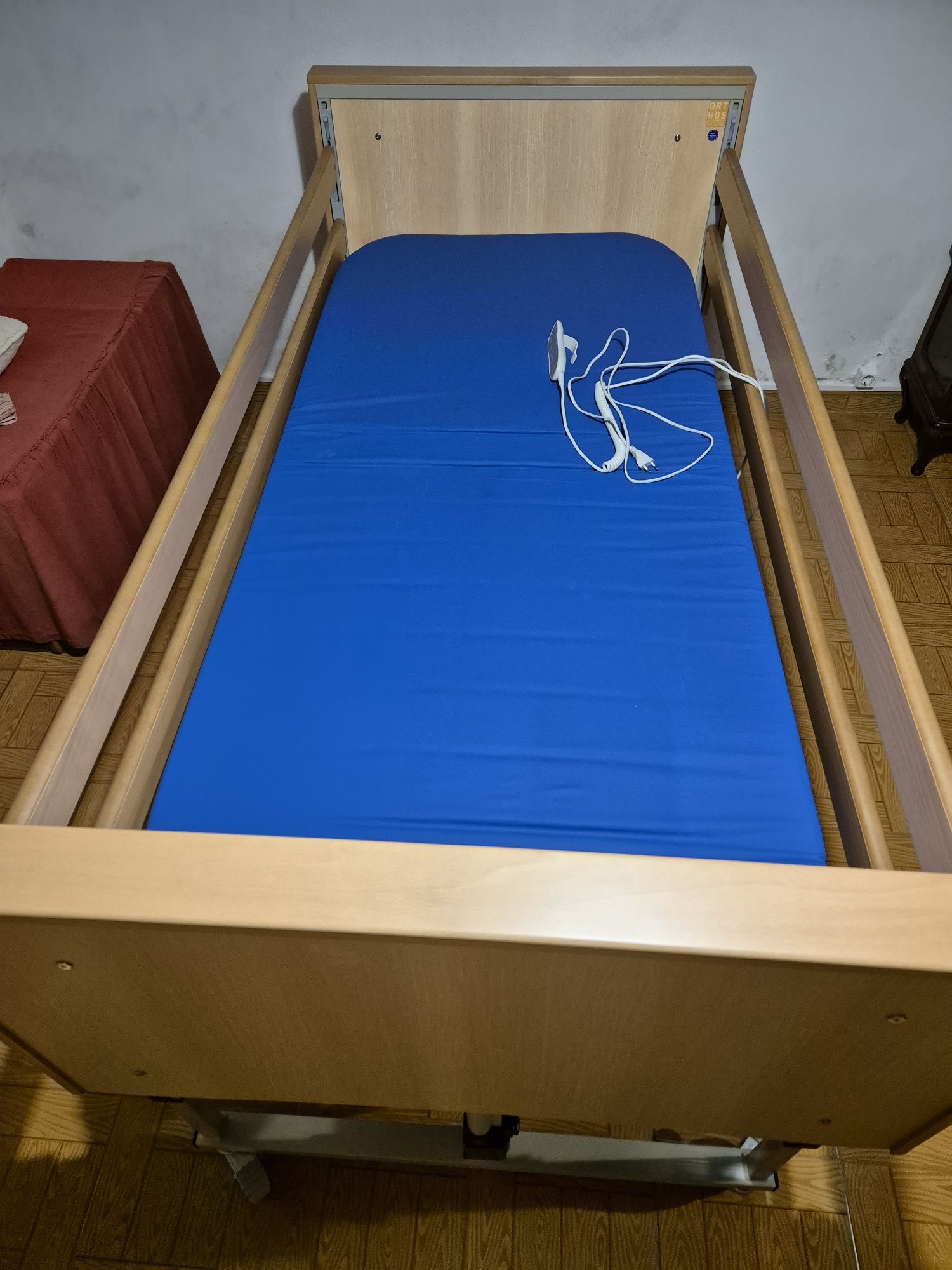 Cama articulada elevatoria