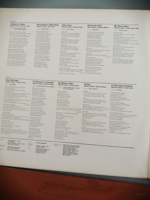 Vinil Roberto Carlos - O amor é a moda"	disco de vinil como novo!!*