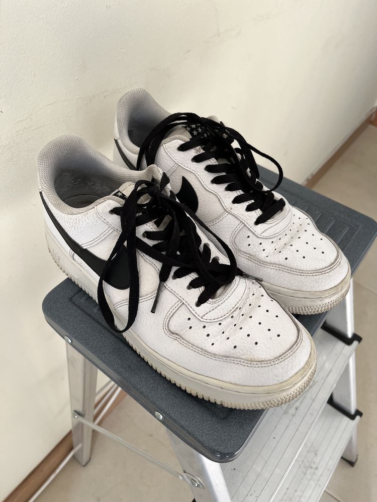 Nike Air Force branco e preto