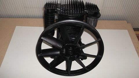 Motor de piston para compressos de correias