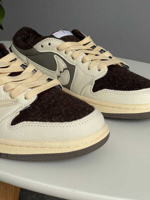 Кросівки Nike Labubu x Cactus Jack Customs Chaos Loading найк лабубу