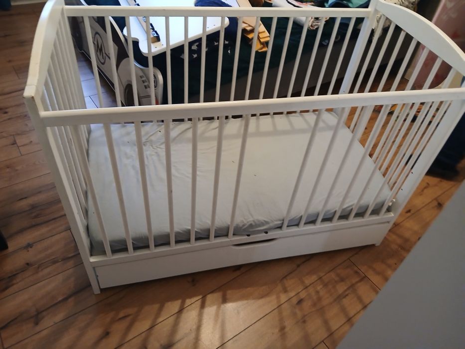 Łóżeczko białe z szufladą