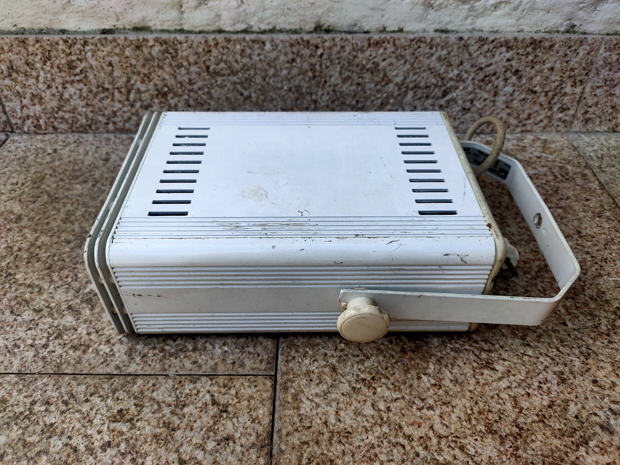 Holofote Exterior
