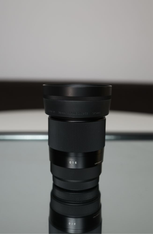 Sigma 30mm f1.4 jak Nowy Gwarancja + filtry