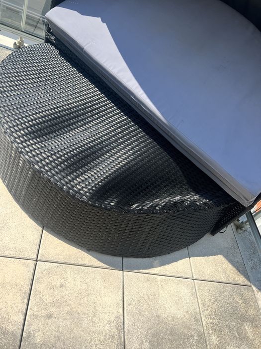 Sofa redondo de esplanada