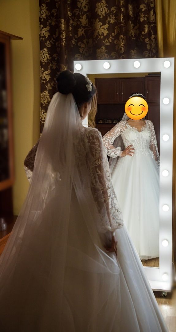 Весільне плаття нове
