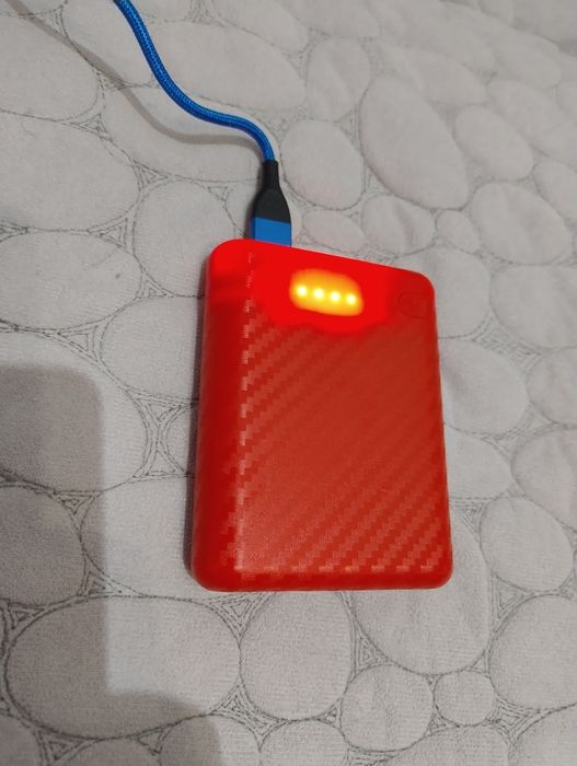 Павербанк компактний,зарядка для смартфона,планшета,ноутбука