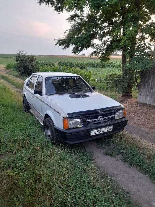 Продам авто опель кадет