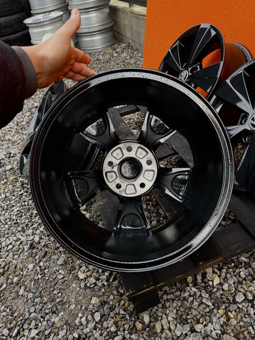 Диски R16 5.112 ET46 цо 57.1 гольф шкода а7 а5 тоуран кадді карок