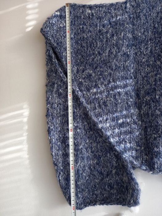 Жіноча сучасна тепла в'язана жилетка