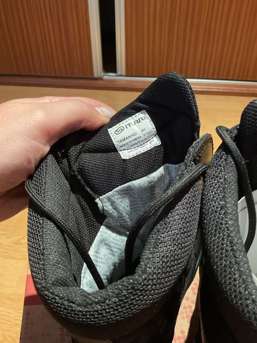 Botas Militares Iturri impermeáveis/respiráveis Gore-Tex.