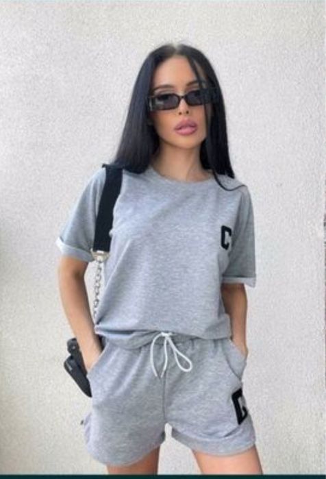 Костюм жіночий шорти та футболка