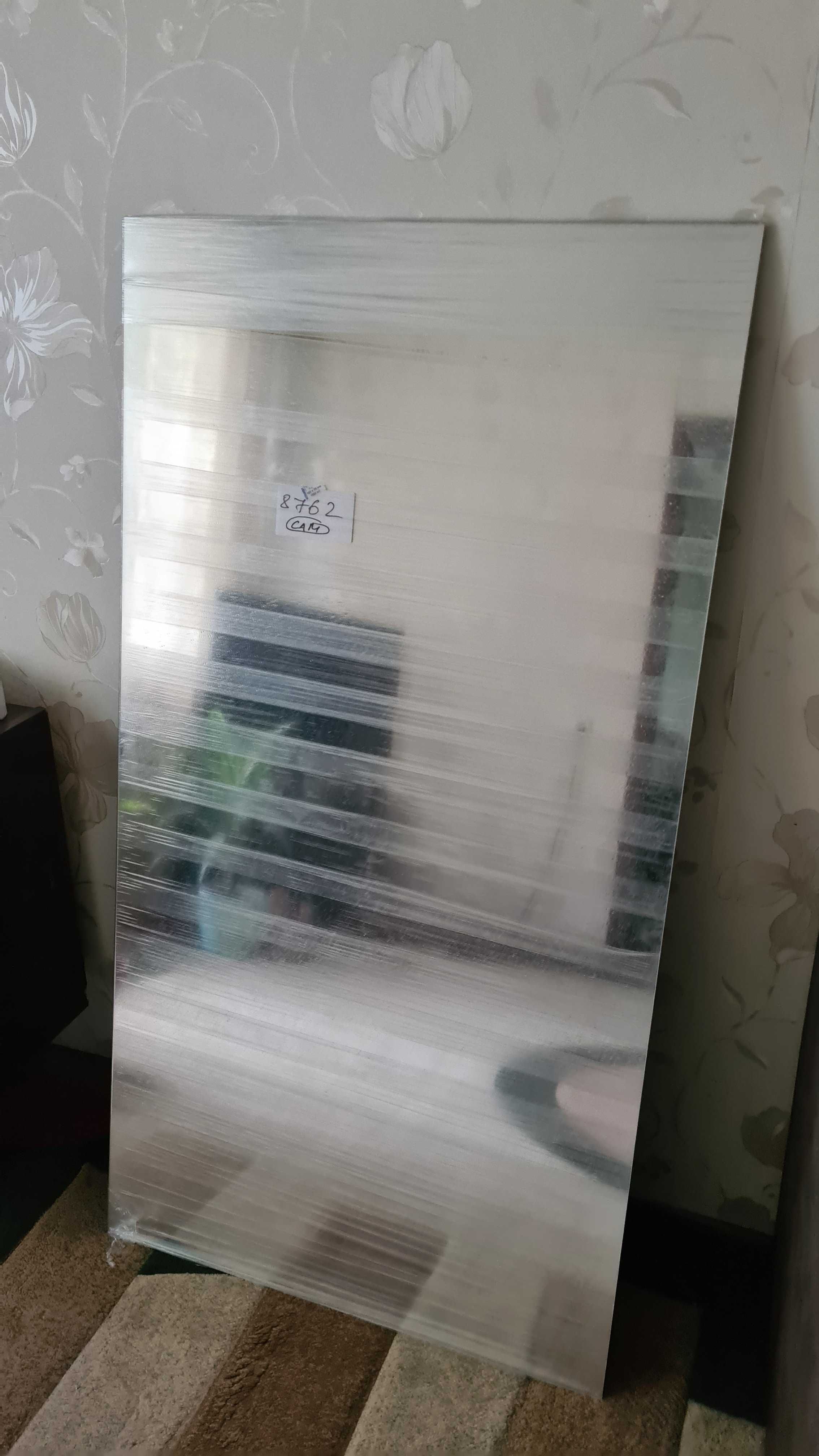 Продам зеркало в идеальном состоянии для дома и салона