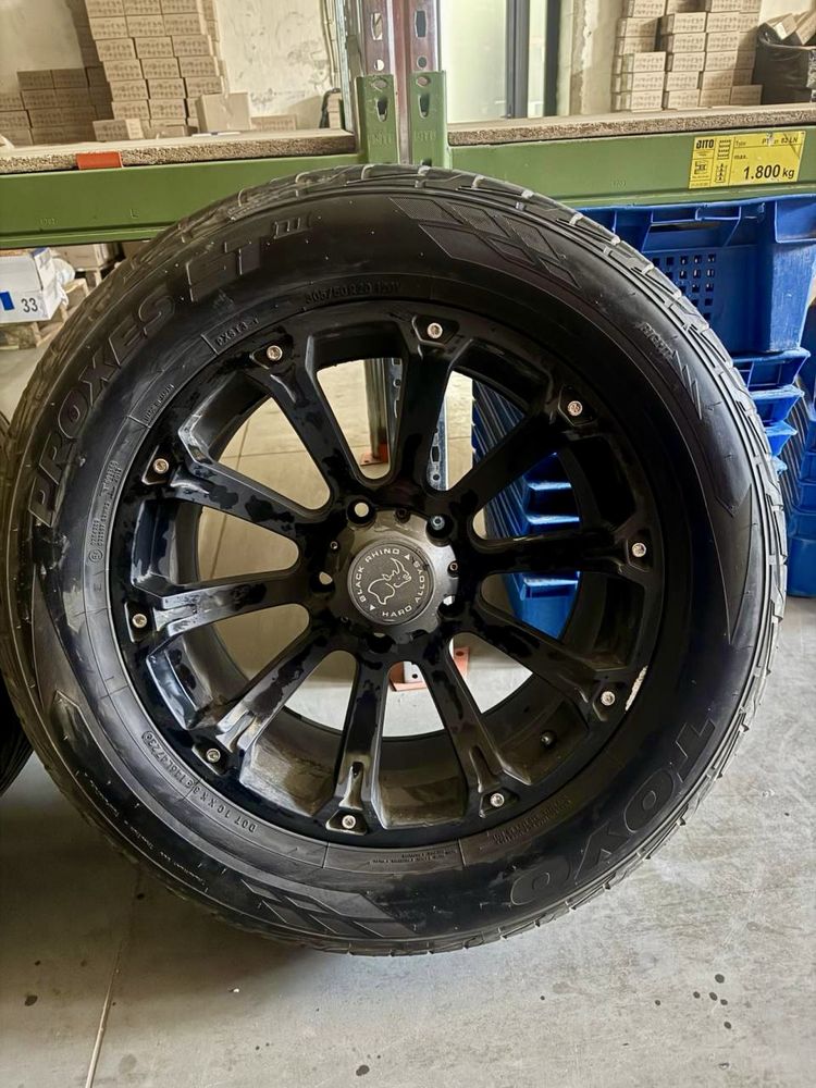 Продаю комплект дисків з резиною TOYO Proxes ST3 — 305/50 R20