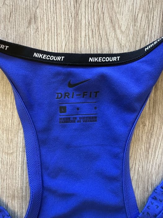 Спортивна жіноча майка nike розмір S M