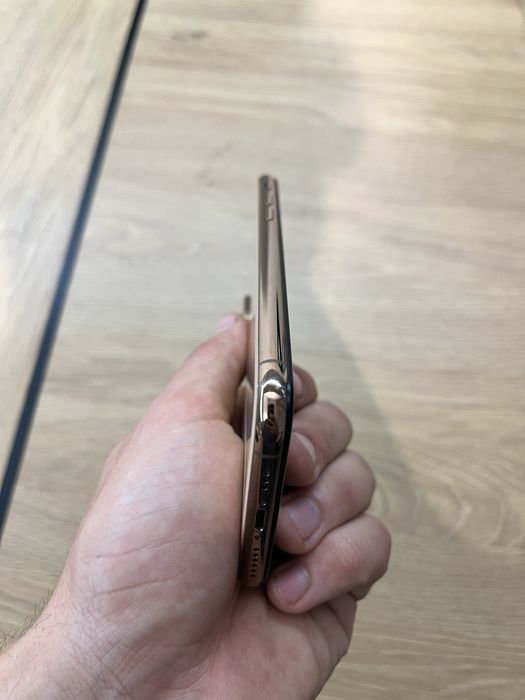 Айфон. Iphone xs  64gb