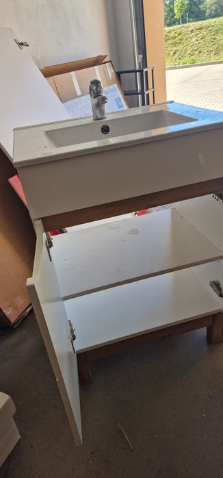 Umywalka z szafką do Twojej łazienki super stan