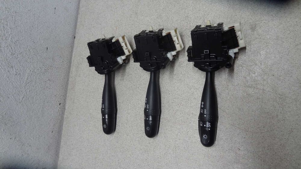 Toyota rav4 II yaris I corolla e12 przełącznik manetka kierunkowskazów