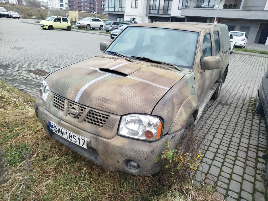 Пподам нісан навара д22