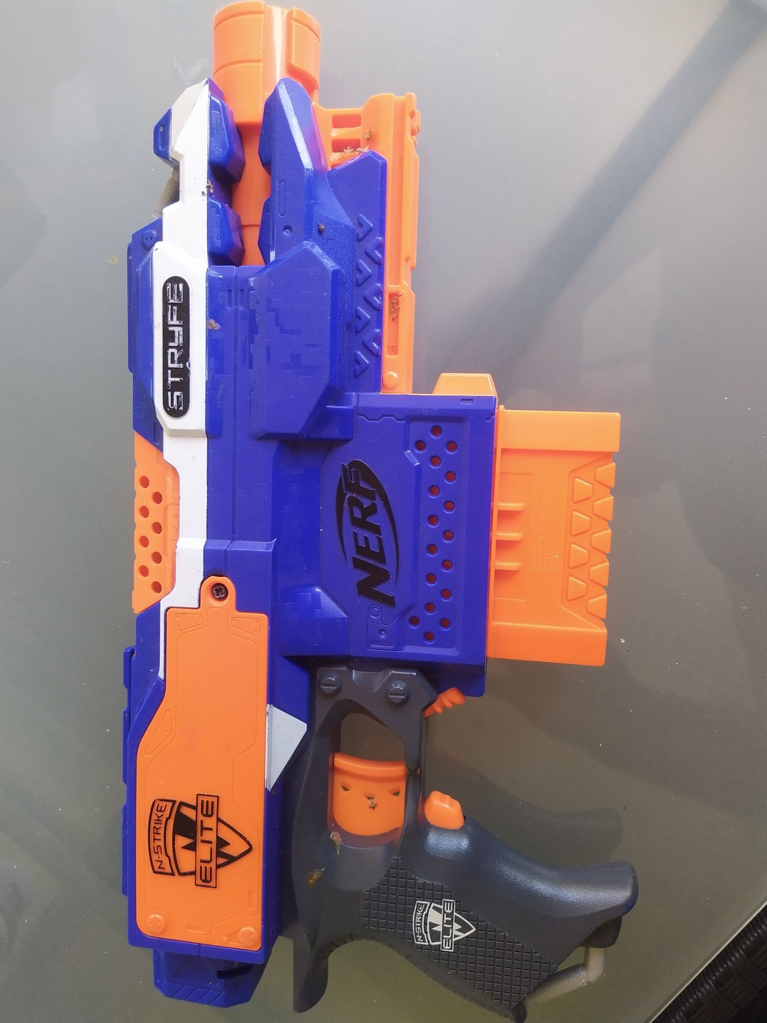 NERF pistolet na naboje