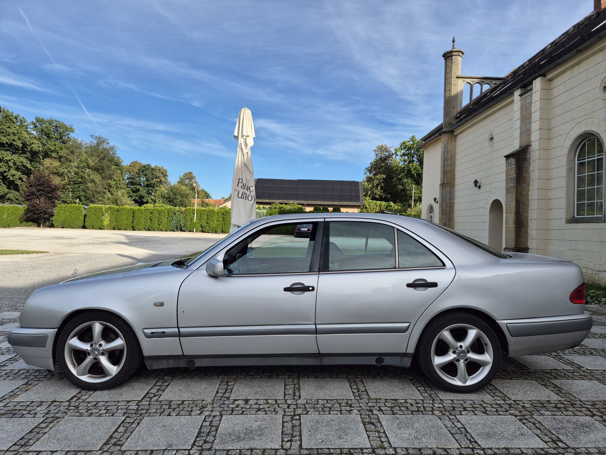 Mercedes-Benz W210 E200 CDi 2.2 Okular Opłaty, zdrowy, BDB stan, hak
