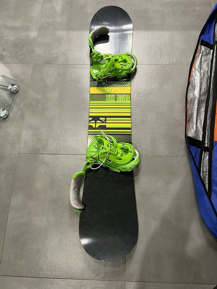 Zestaw snowboardowy deska buty komplet