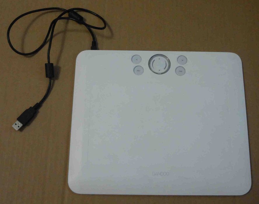 Графический планшет Wacom Bamboo Fun CTE-650