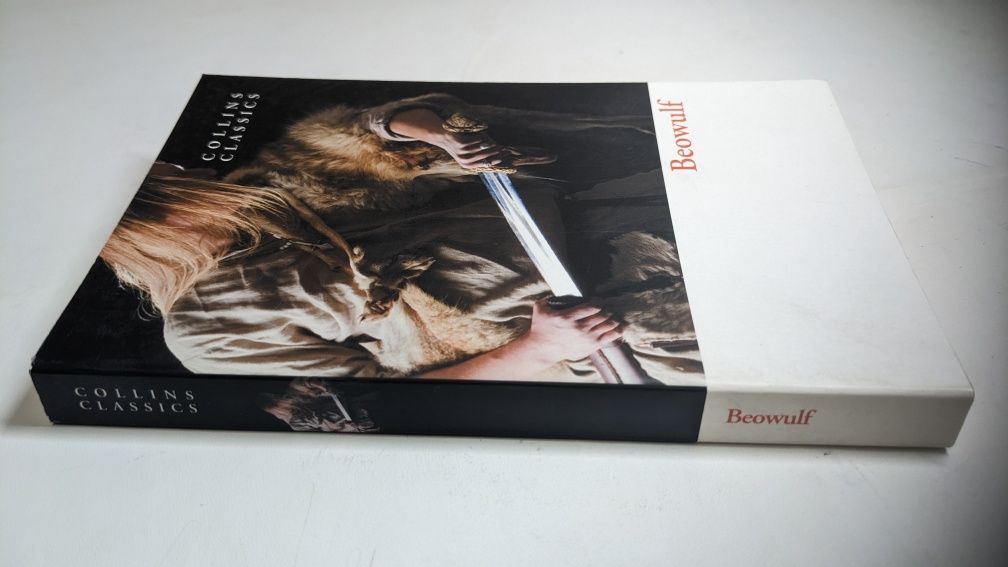 Beowulf • Беовульф (Collins Classics) . Англійською мовою