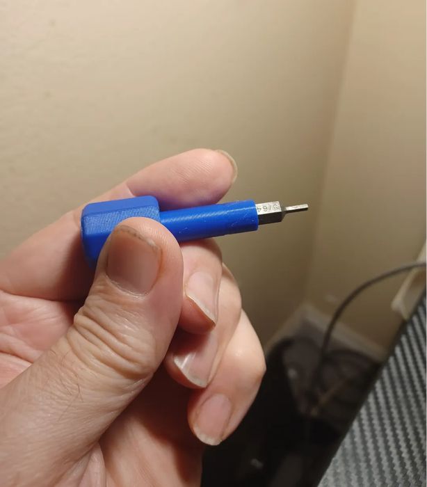 Mini Berbequim Magnético para Parafusos Pequenos