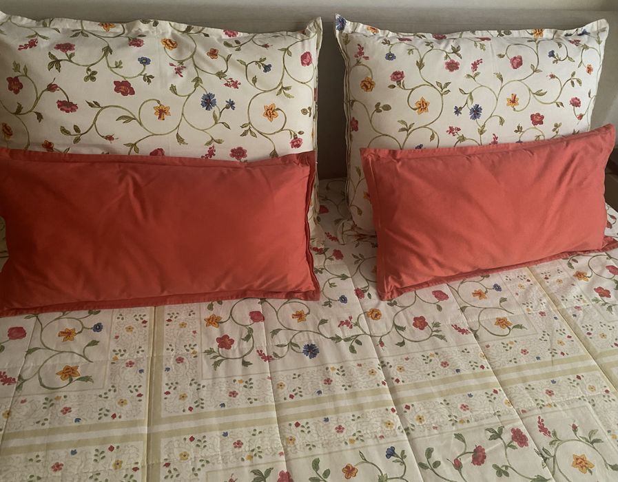 Vendo 2 edredoes casal