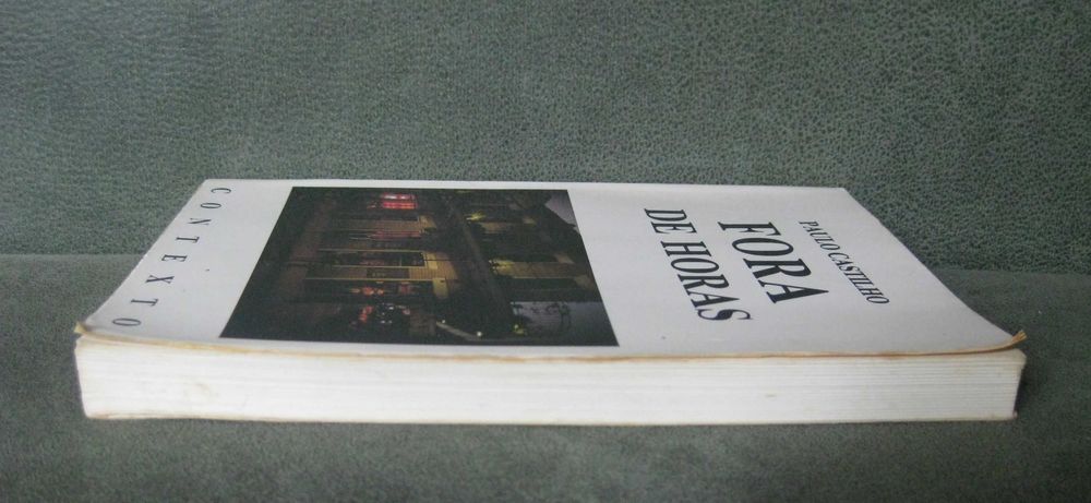 Fora de Horas - Paulo Castilho