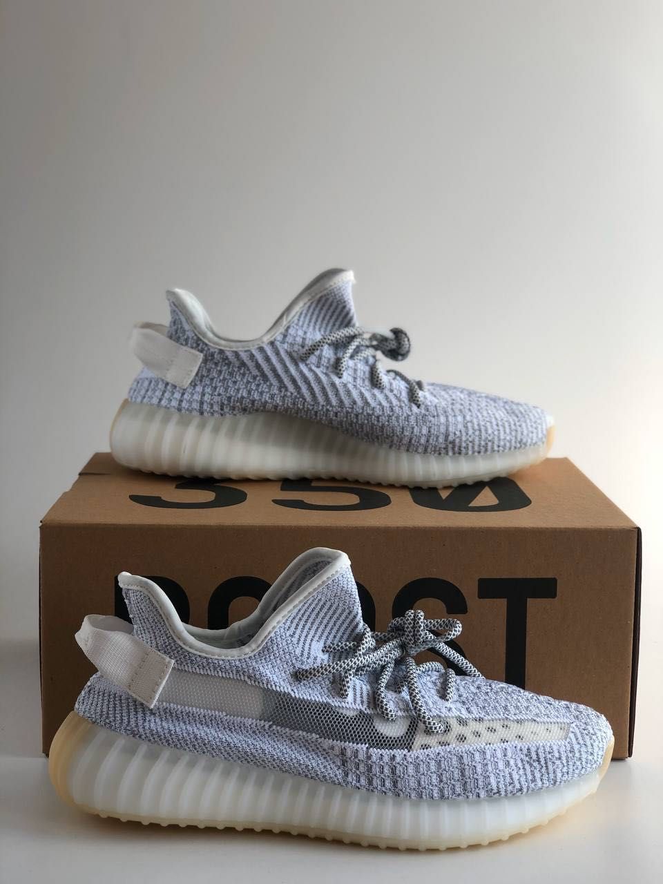 Женские кроссовки Adidas YEEZY BOOST 350 V2 "Static" Размеры 36-40