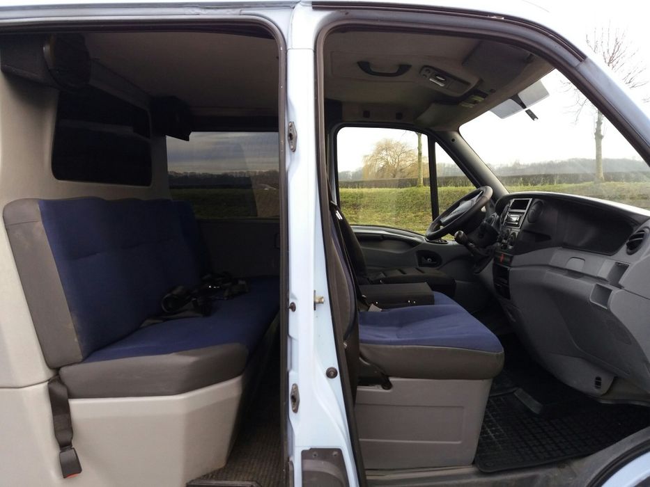 Doka 6 lub 7 osobowa zabudowa osobowa Iveco Daily