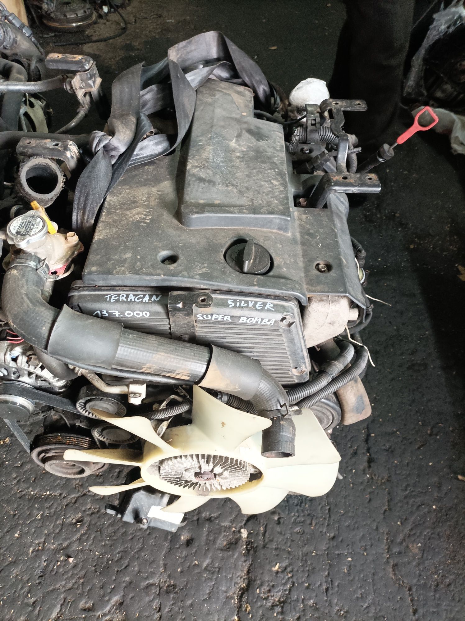 Розборка таракан Шрот запчастини Hyundai terracan 2.9 -2000-2007 рік