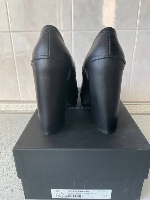 Ботинки на каблуке Vic Matie 38 размер