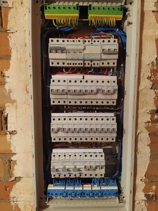 Электрик Харьков Срочно аварийный вызов,ремонт замена монтаж электрики