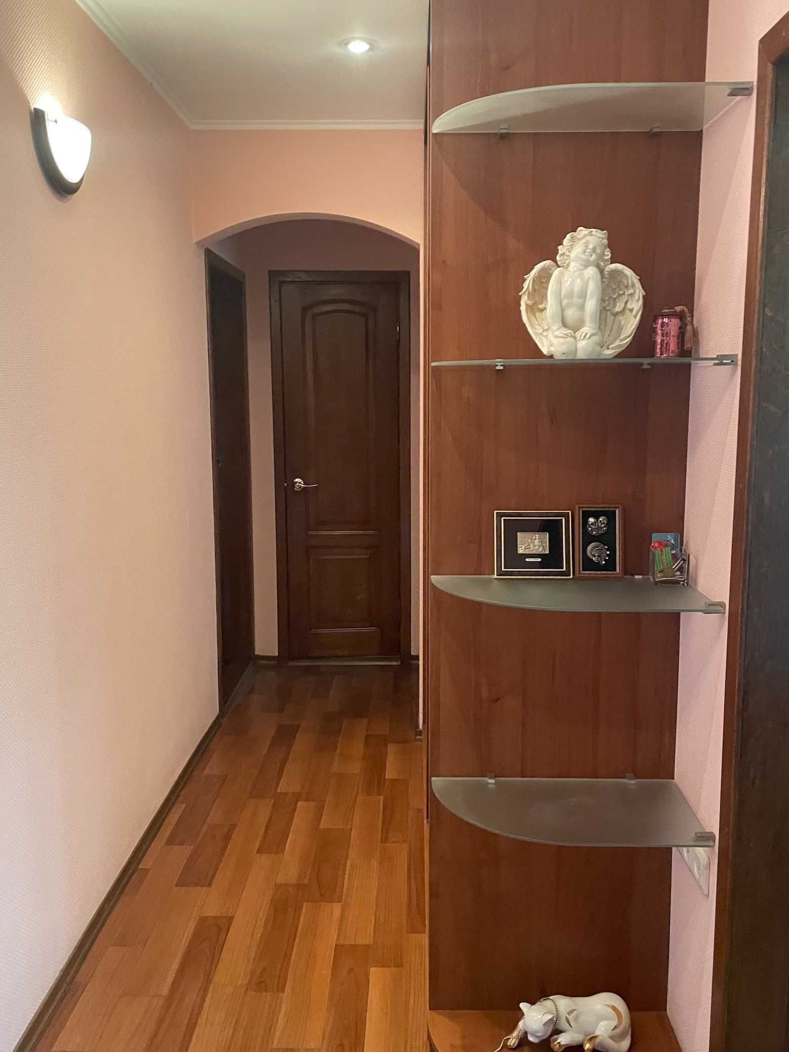 Продам 3-комнатную квартиру на Солнечной, возле Медкомплекса