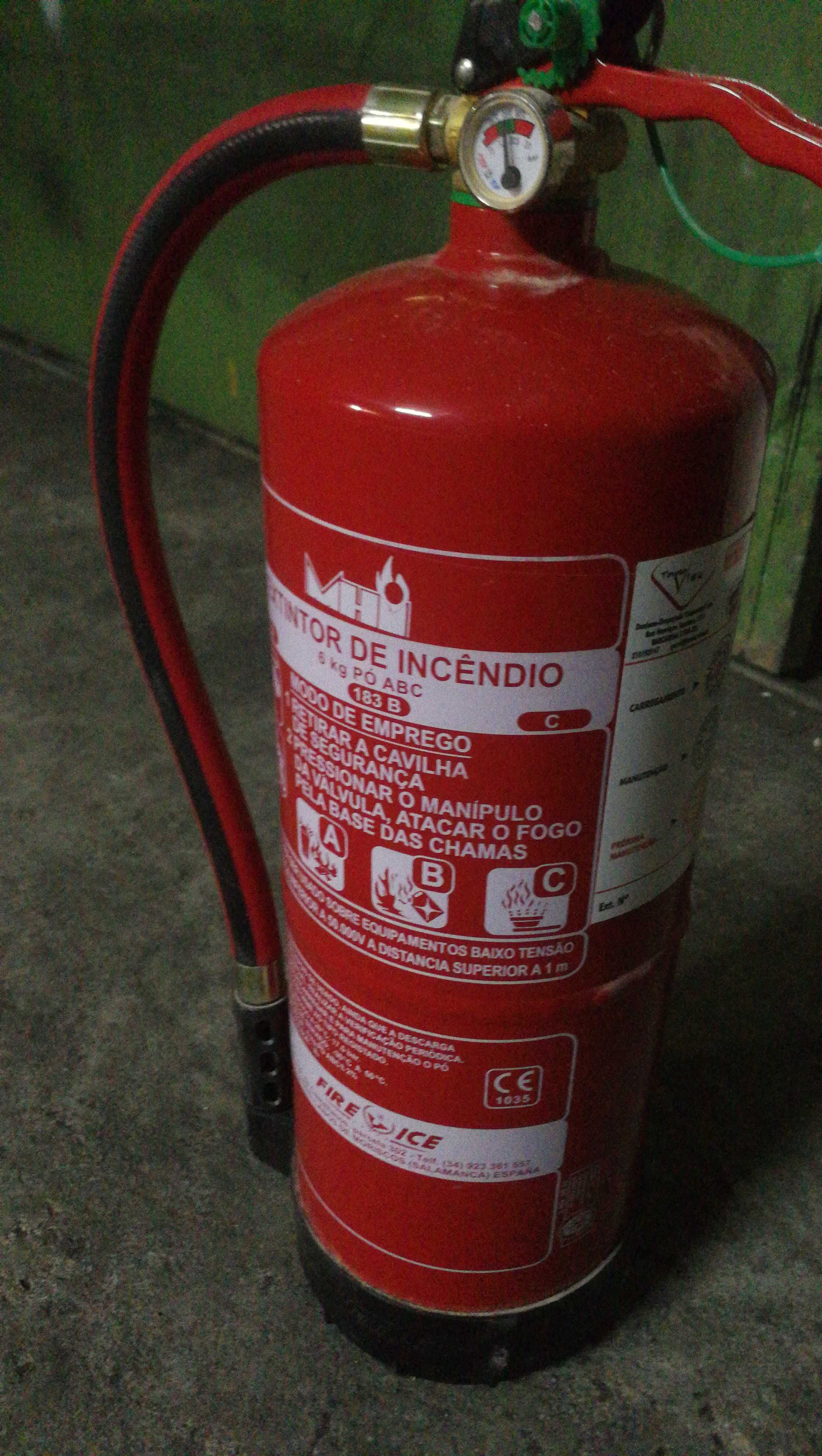 Extintor de 6kg de pó ABC