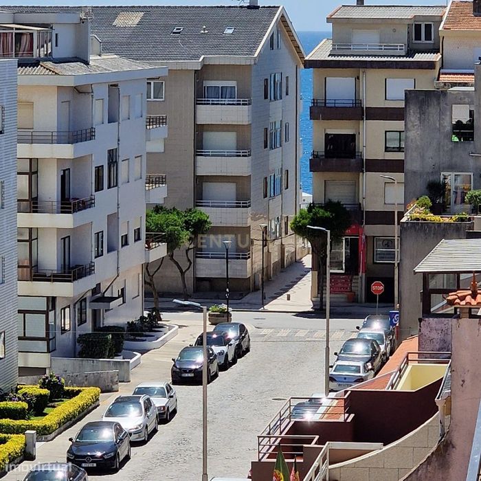 Apartamento T3 - 4º. andar c/elevador