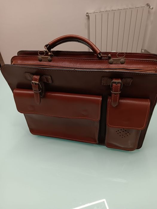 Mala documentos pele