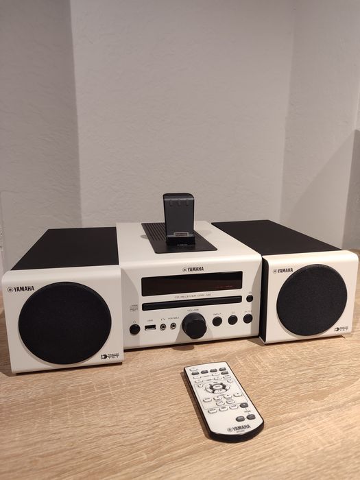 Hi-Fi система Yamaha MCR-040 USB, Audio CD, MP3