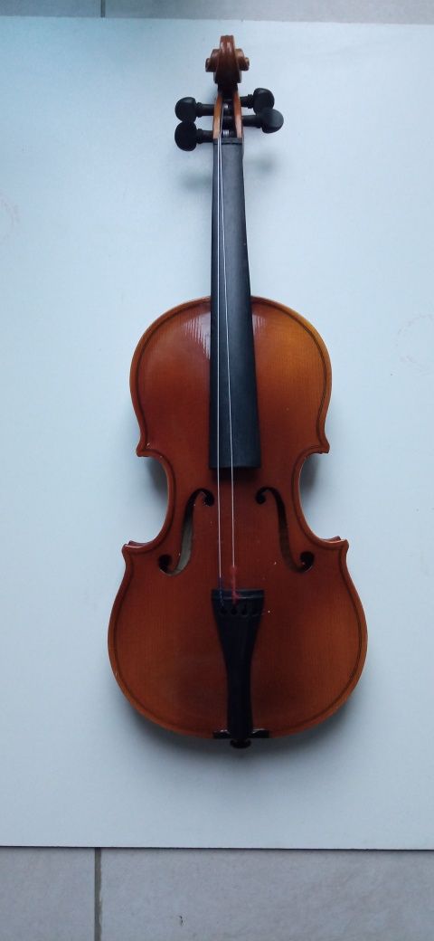 Stare skrzypce Antonius Stradivarius