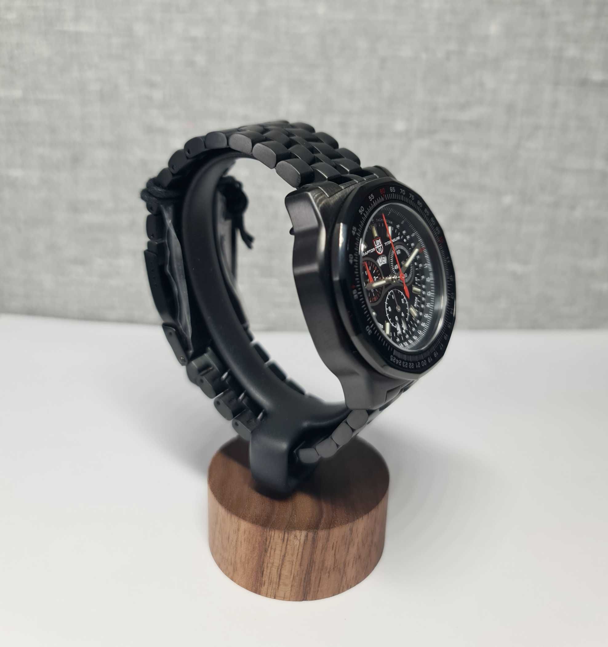 Чоловічий годинник Luminox XA.9272 F-22 Raptor Titanium Tritium Sapphi